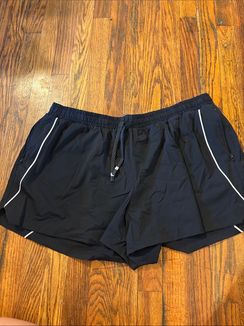 🎉Fabletics Black Athletic Shorts with White Trim!